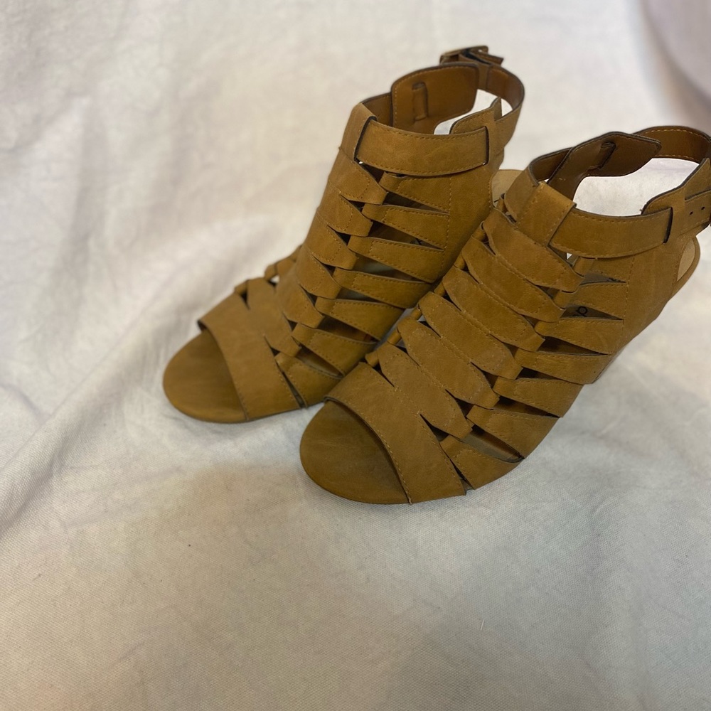 Everyday boho shoe